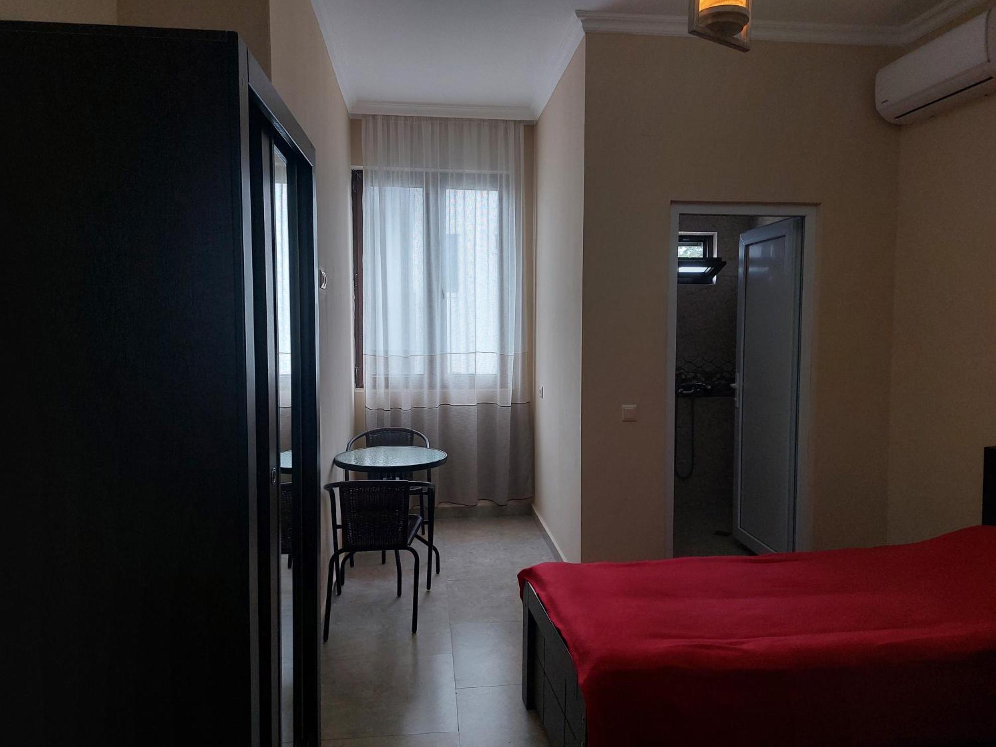 Sunny House Kobuleti Hotell Rom bilde