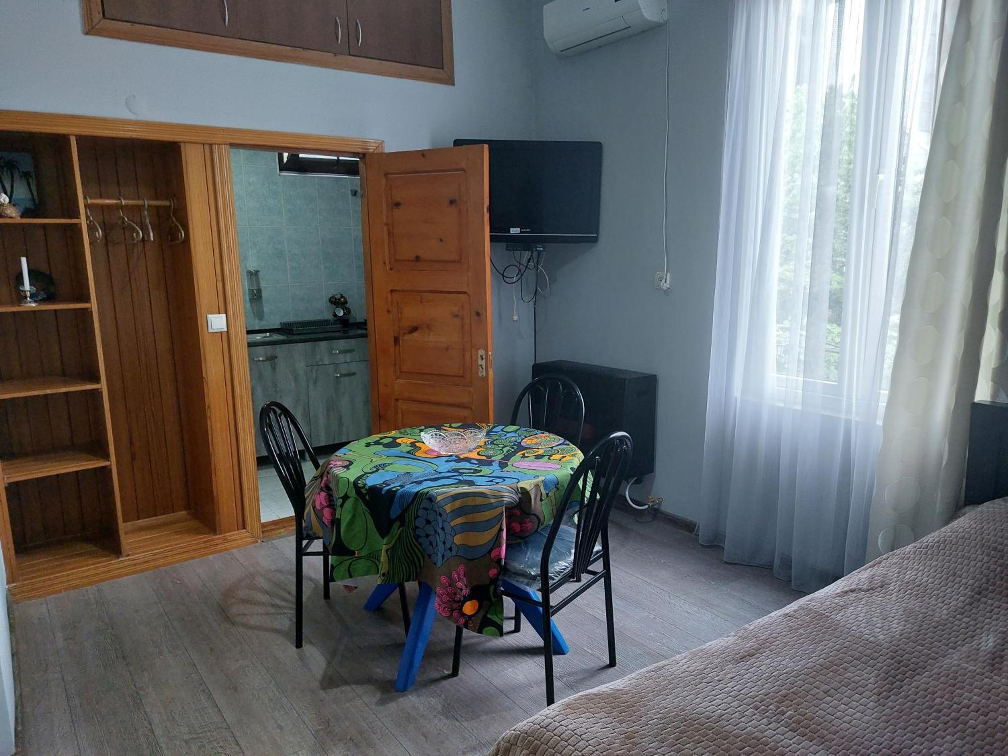Sunny House Kobuleti Hotell Rom bilde