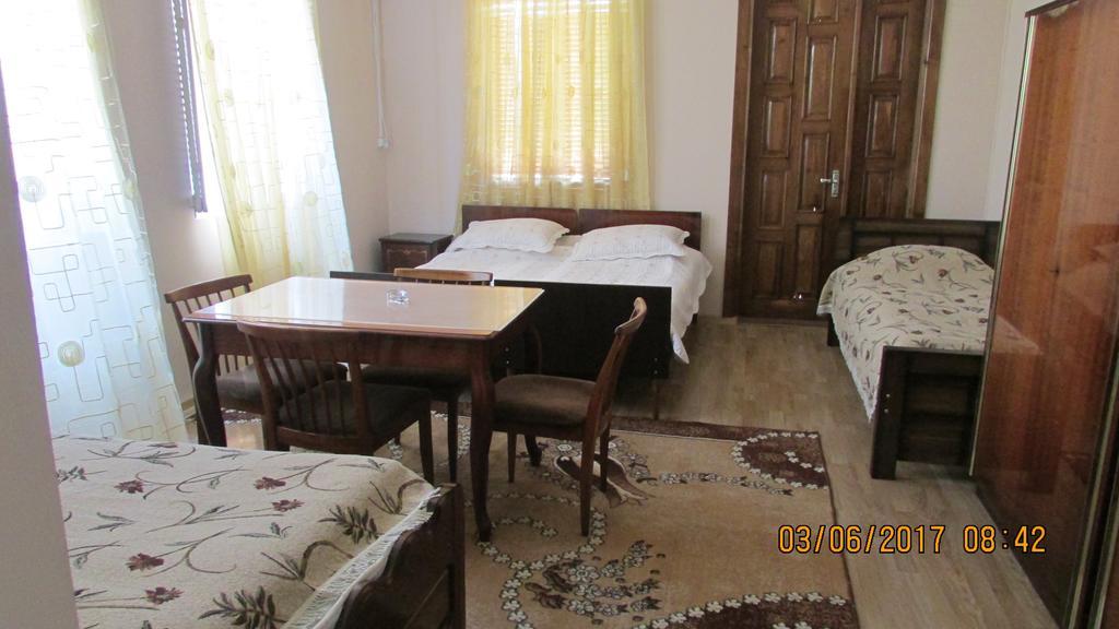 Sunny House Kobuleti Hotell Eksteriør bilde