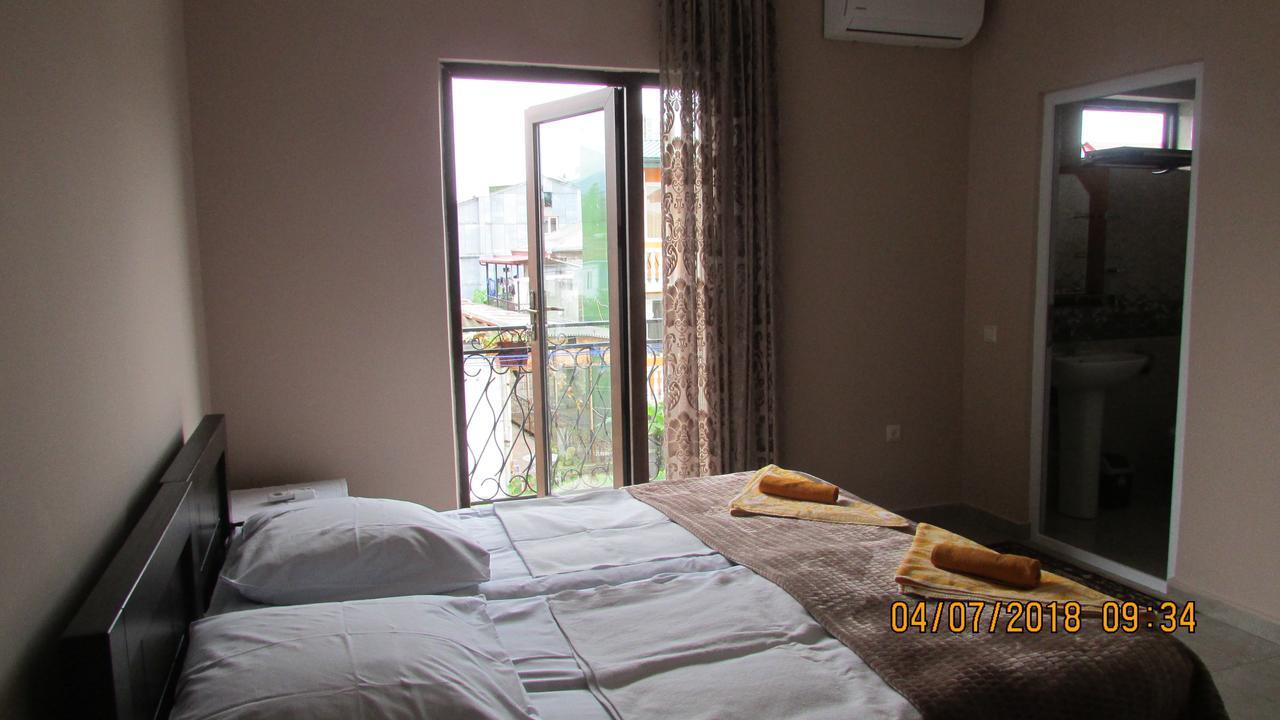 Sunny House Kobuleti Hotell Eksteriør bilde